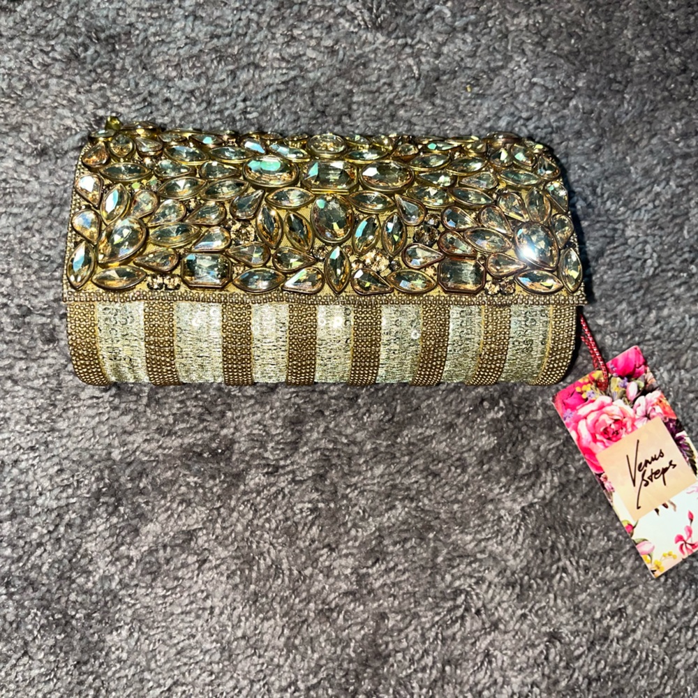 Gem clutch